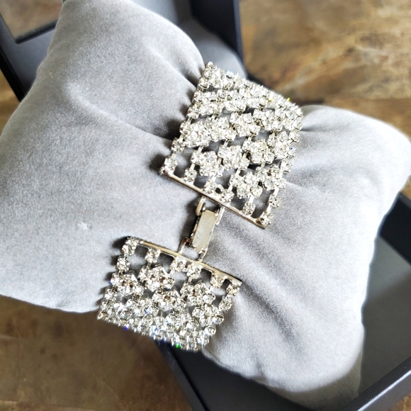 Crystal wedding bracelet - Picture 3 of 4